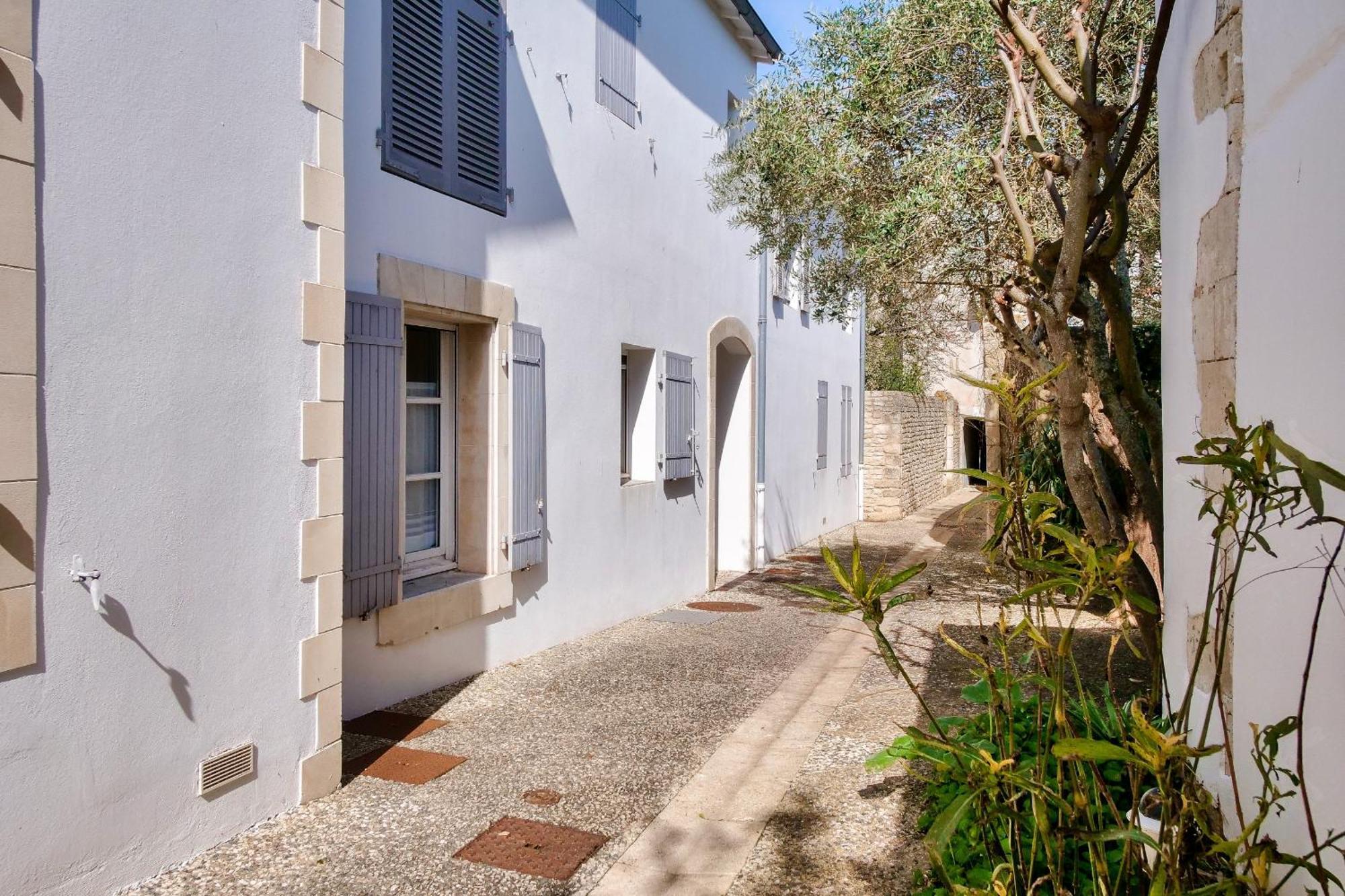 A 150M Du Port De St-Martin-De-Re, Studio Pour 2 Saint-Martin-de-Ré Exterior foto